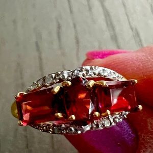 Garnet and diamond ring